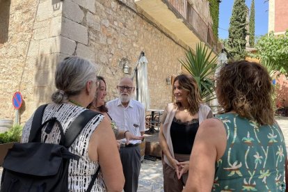 Laura Vilagrà va visitar diversos municipis del Priorat.