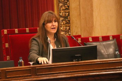 La presidenta del Parlament, Laura Borràs, en una sessió de control al Govern del Parlament.