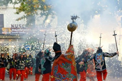 Los Diables del Vendrell durante las matinades.