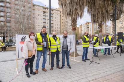 Imatge d'arxiu d'una concentració de Mayores Seguros a la plaça de Cuba.