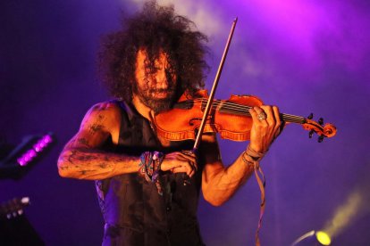 Ara Malikian durant la seva actuació al Festival Internacional de Música de Cambrils.