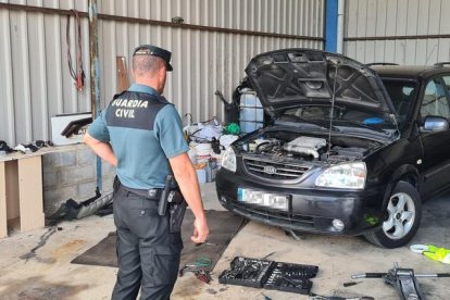 La actividad del taller iba desde la reparación de vehículos hasta la realización de todo tipo de trabajos como cambios de aceite, de baterías, etc.