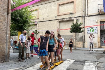 Grans i petits van passar una bona estona dissabte al matí al carrer Sant Miquel.