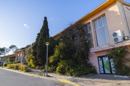 Edificio principal de la antigua Ciutat Residencial, destinado ahora a acoger el nuevo centro.