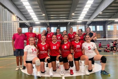 Las chicas del primer equipo femenino del CV SPiSP