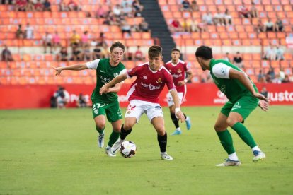 Imatge d'Aarón Rey durant el partit d'aquest vespre contra el Huesca.