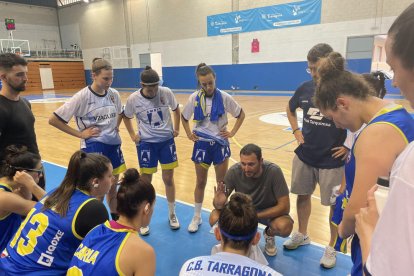 Hèctor Marín deja de ser entrenador del CBT femenino