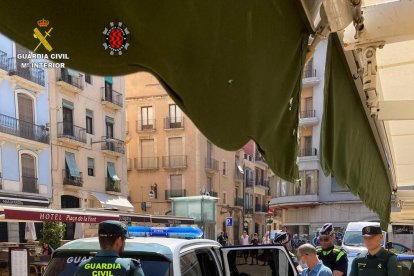 Moment de la detenció a la plaça de la Font.