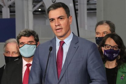 El president del govern espanyol, Pedro Sánchez, en una atenció als mitjans de comunicació.