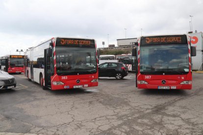 Los autobuses no salieron de las cocheras en las horas previstas.