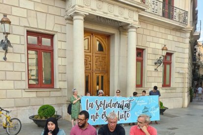 Acto de apoyo a Badaoui en la Mercadal.