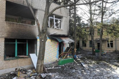 Un bloque residencial destruido en Kharkiv.