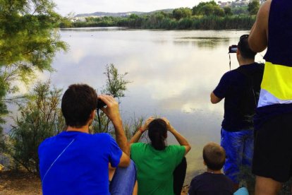 Imatge de visites anteriors a l'espai natural de la Séquia Major.