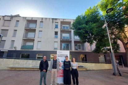 La presentació es va fer a la plaça Jaume I, davant de l'edifici.