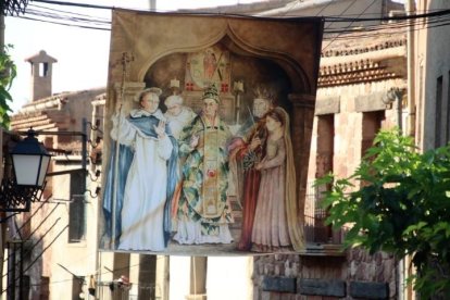 Decoracions especials que s'han penjat als carrers de Prades.