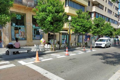 Una de las nuevas zonas de aparcamiento en la Rambla Nova.