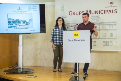 Mònica Pàmies y Edgar Fernández en la rueda de prensa de ayer.