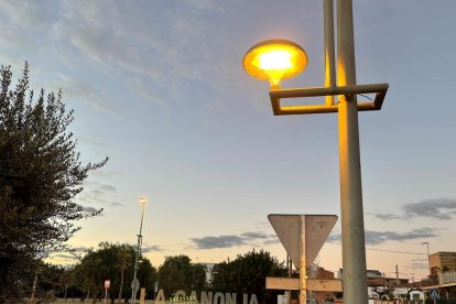 Imagen de una farola en La Canonja.