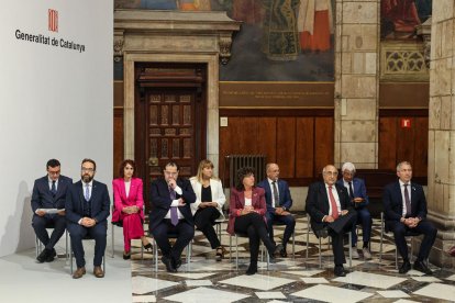 Els membres del Govern en la presa de possessió dels nous consellers després de la marxa de Junts de l'executiu.