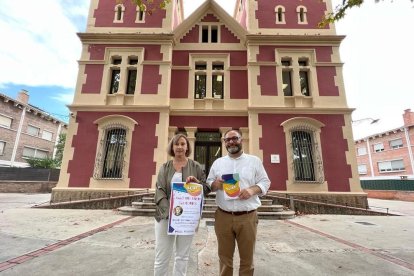 Està dirigit a l'alumnat del CNL Reus però també al seu entorn i, en alguns casos, a la ciutadania.