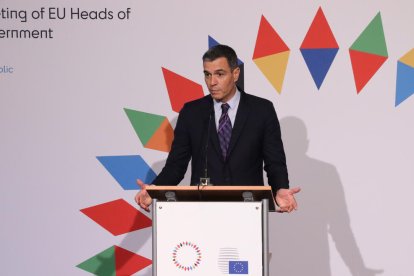 El presidente del gobierno español, Pedro Sánchez, en una rueda de prensa.