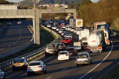 Imagen de retenciones en la autopista AP-7