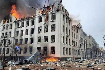 Un edificio destruido a Jar