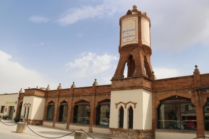 Celler del Sindicat de Vinyaters de Montblanc, obra projectada per l'arquitecte modernista Cèsar Martinell.