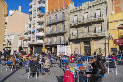 Imagen de archivo de las terrazas ampliadas en la Plaza de Corsini.