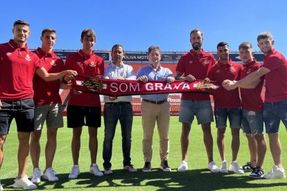 El Nàstic presenta a las 7 incorporaciones