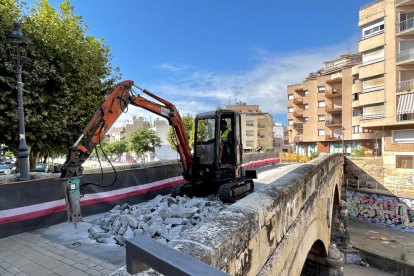 Les obres donen resposta a una reivindicació històrica per facilitar la mobilitat dintre del municipi.