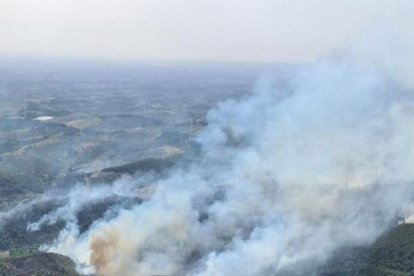 Imatge aèria del foc de la Terra Alta.