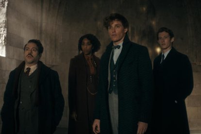 Una imatge del film 'Bèsties fantàstiques: Els secrets dels Dumbledore'

Data de publicació: dimecres 06 d'abril del 2022, 06:30

Localització: Barcelona

Autor: Cedida a l'ACN per Warner Bros