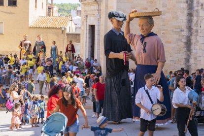 Cercavila dels gegants d'ahir diumenge al matí.