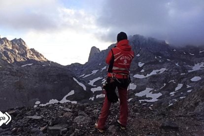 Les tasques de rescta va ser molt complicades a causa de la meteorologia.