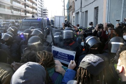 Imatge d'arxiu d'una intervenció de les ARRO dels Mossos d'Esquadra.