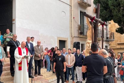 La imatge va entrar a la plaça del Rei de la mà de la Confraria dels Gitanos de Tarragona.