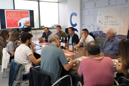 Presentació de les 9es Jornades dels Fideus Rossos a Cambrils.