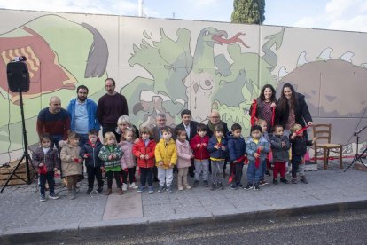 Imatge del nou mural a la façana de l'escola Saavedra de Tarragona.