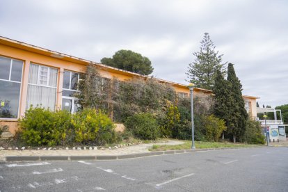 Imatge de l'exterior de la Ciutat de Repòs i Vacances, on instal·larà un alberg juvenil.