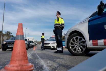 Els Mossos van aturar el camionar a Constantí.