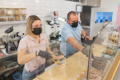 Uno de los locales que mantiene abierto El Buen Paladar es en el arrabal de Santa Anna de Reus.