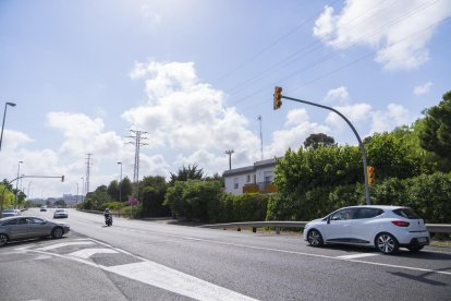 Amb el nou semàfor s'espera que augmenti la fluïdesa del trànsit a tot el sector