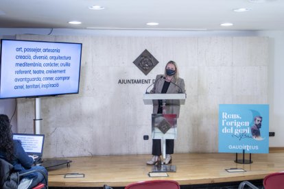 La concejala Montserrat Caelles durante la presentación de la nueva marca.