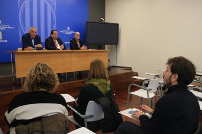 El conseller Joan Ignasi Elena, acompanyat pel delegat del Govern a Tarragona Àngel Xifré i el director de Trànsit, Ramon Lamiel.