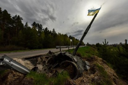 Tanc rus destruït a la zona de Kíev.