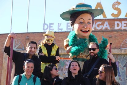 La Dona dels Nassos ha visitat el nucli comercial del municipi.