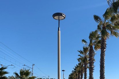 Imatge de l'enllumenat del Passeig Marítim de Roda de Berà.