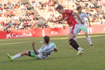 El Nàstic cae con honor contra el Osasuna (1-2)