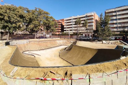 Imatge de les actuacions a l'skatepark de Salou, que estarà enllestit a finals d'aquest mes de febrer.